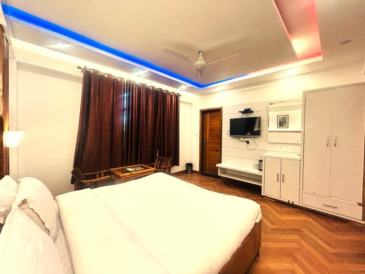 Queens Hill By Edge Mussoorie Exterior foto